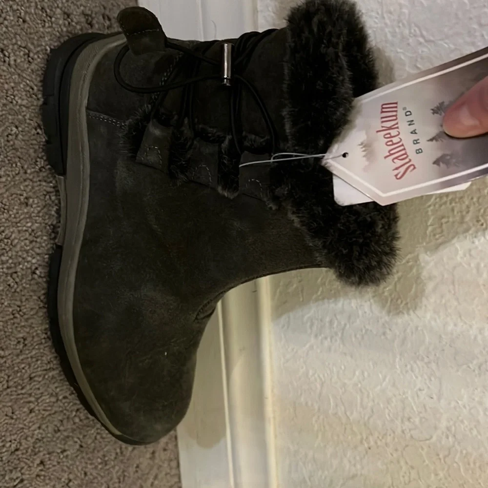 Boots - Picture 5 of 8